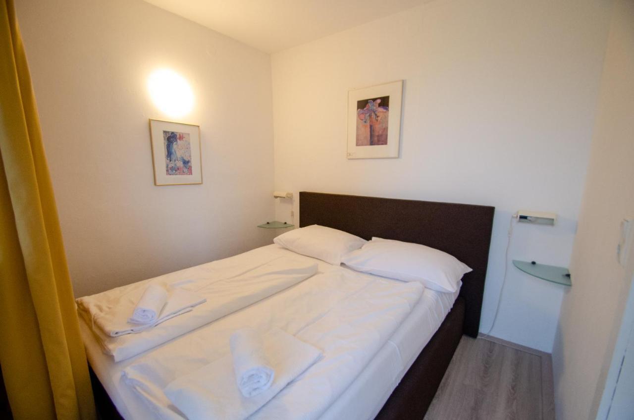 Low Budget Apartment Kitz 10 Kaprun Bagian luar foto