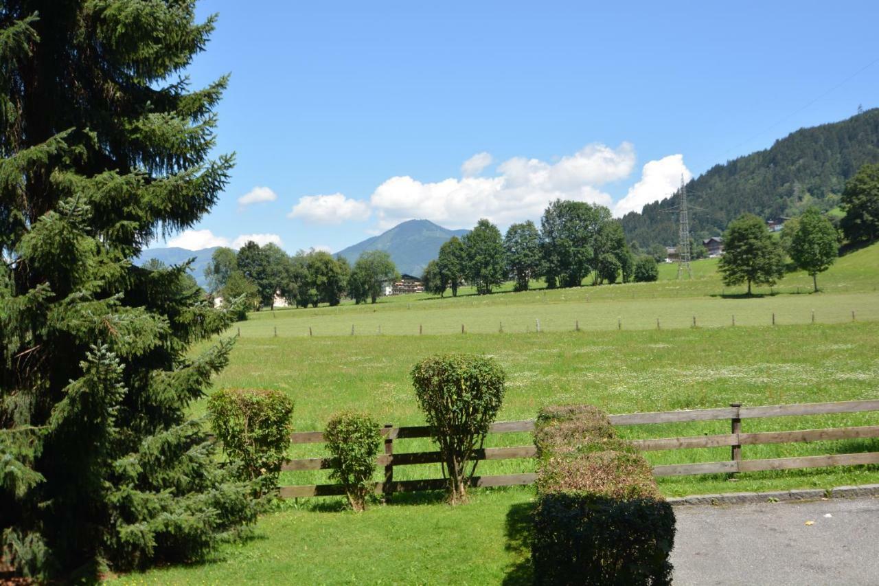 Low Budget Apartment Kitz 10 Kaprun Bagian luar foto